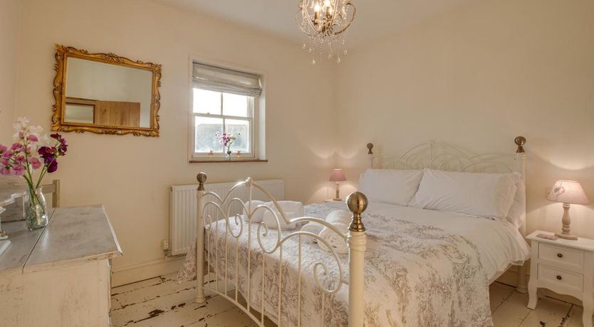 Photo of 3 Bed in St. Just