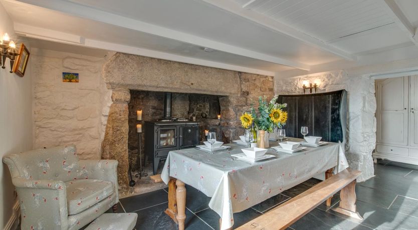 Photo of 3 Bed in St. Just