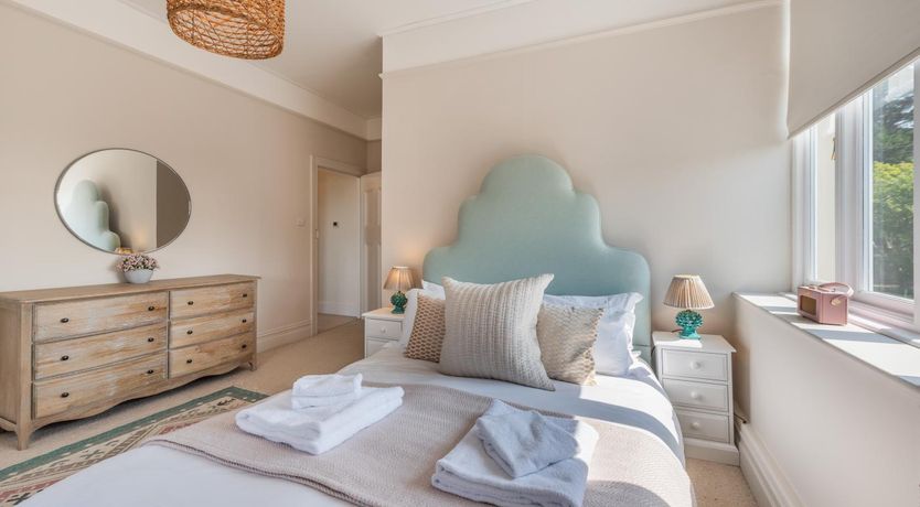 Photo of 4 Bed in Instow