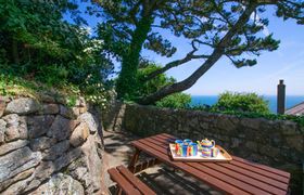 Photo of 3-bed-in-mousehole-4