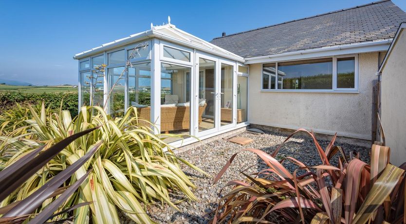 Photo of 2 Bed in Bwlchtocyn