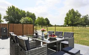 Photo of 4 Bed in Barsham