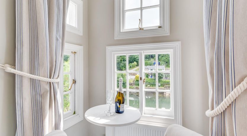 Photo of 3 Bed in Helford