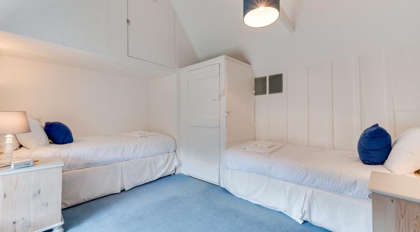 Photo of 3 Bed in Helford