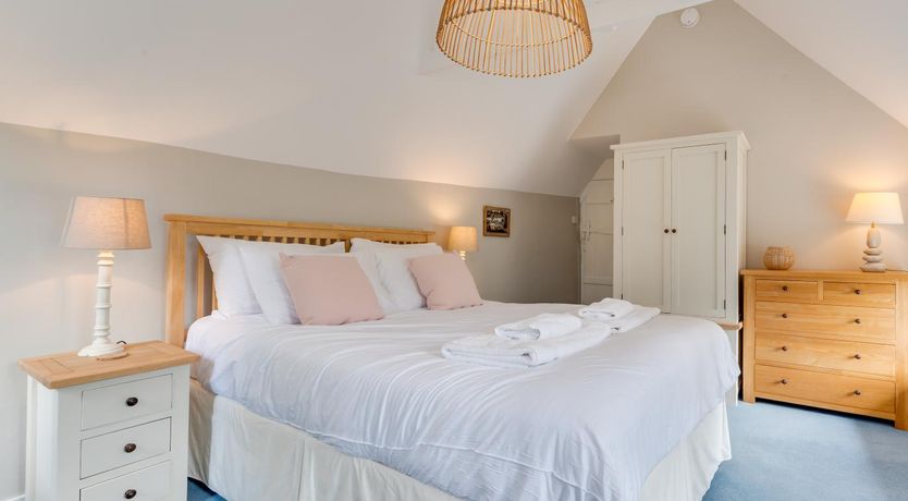 Photo of 3 Bed in Helford
