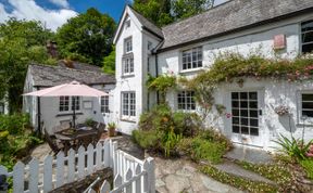 Photo of 3 Bed in Helford