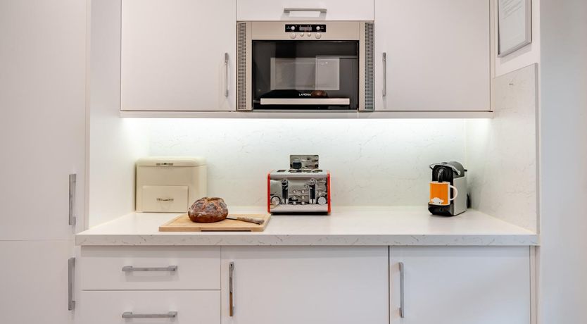 Photo of 2 Bed in Chapel Stile