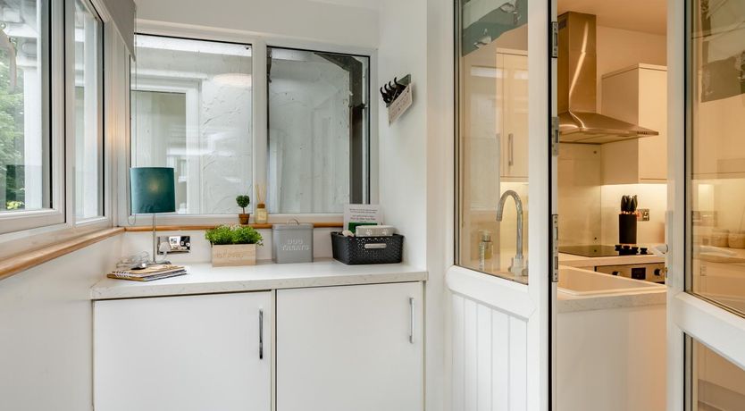 Photo of 2 Bed in Chapel Stile