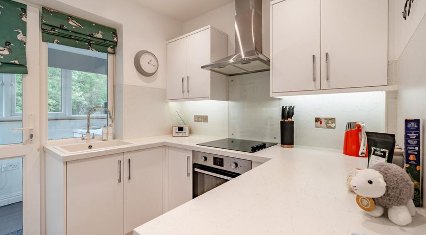 Photo of 2 Bed in Chapel Stile