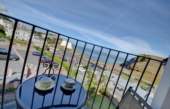 2 Bed in Ilfracombe Holiday Home