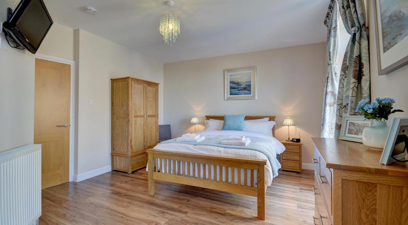 Photo of 2 Bed in Ilfracombe