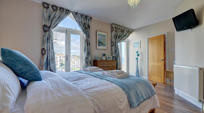 Photo of 2 Bed in Ilfracombe