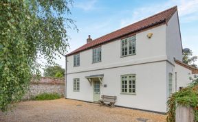 Photo of 4 Bed in Brancaster