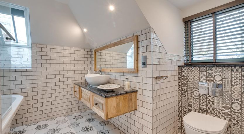 Photo of 2 Bed in Whitby