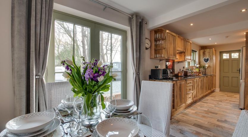 Photo of 2 Bed in Whitby
