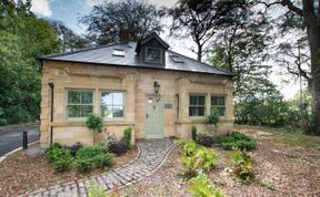Photo of 2 Bed in Whitby