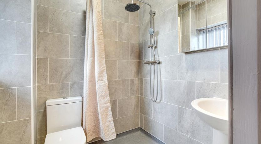 Photo of 2 Bed in Llanon