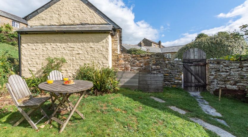 Photo of 1 Bed in Duloe