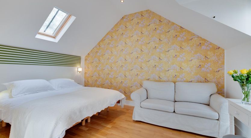 Photo of 2 Bed in Torquay