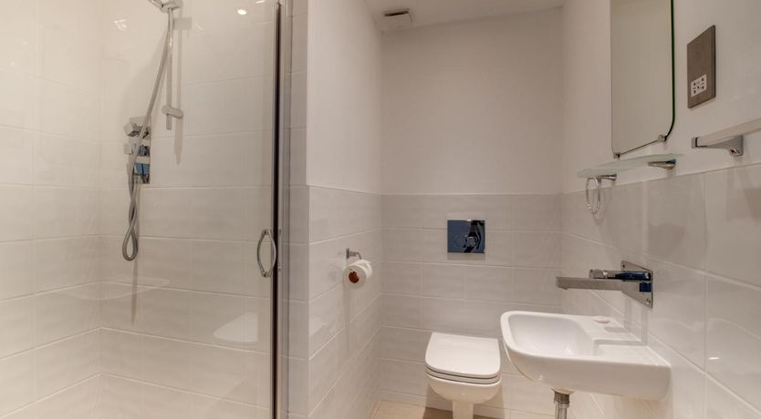 Photo of 2 Bed in Torquay