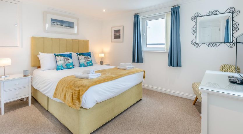 Photo of 2 Bed in St Ives