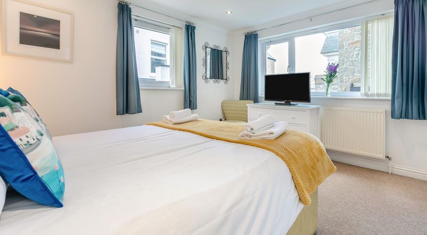 Photo of 2 Bed in St Ives