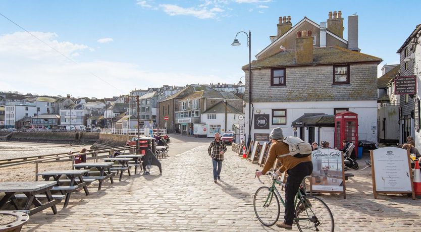Photo of 2 Bed in St Ives