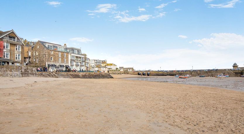 Photo of 2 Bed in St Ives