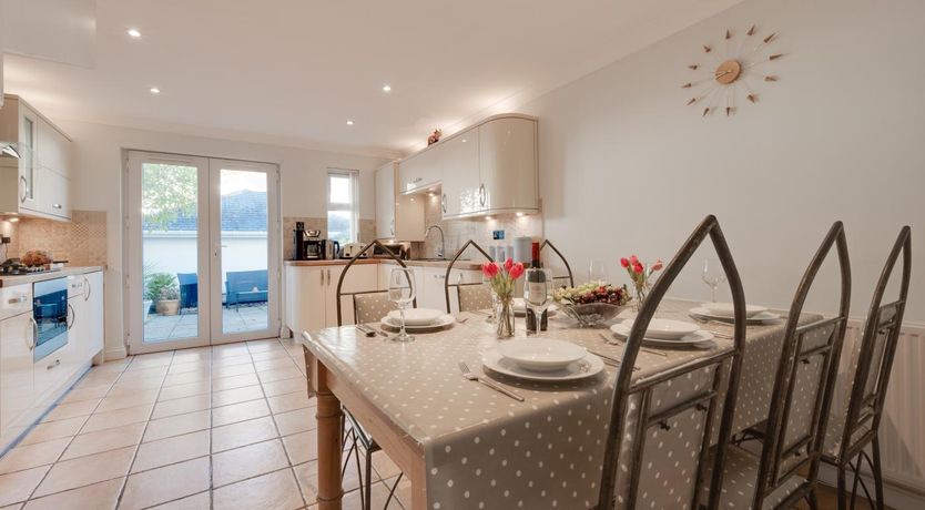 Photo of 3 Bed in Torquay