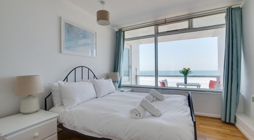 Photo of 2 Bed in St Ives