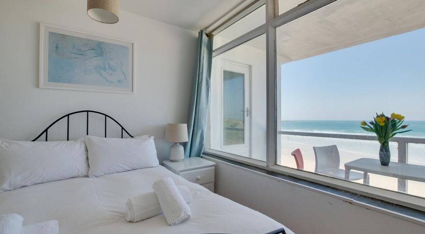Photo of 2 Bed in St Ives