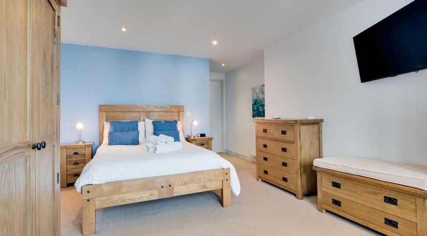 Photo of 2 Bed in St Ives