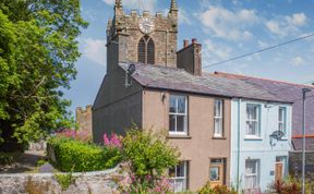 Photo of 2 Bed in Beaumaris