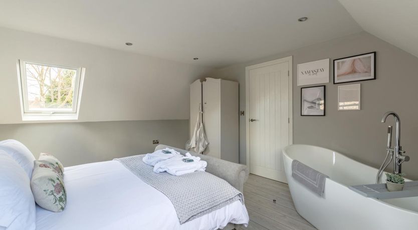 Photo of 1 Bed in Holt