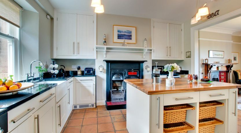 Photo of 5 Bed in Embleton