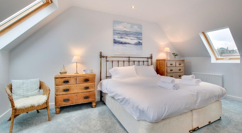 Photo of 5 Bed in Embleton