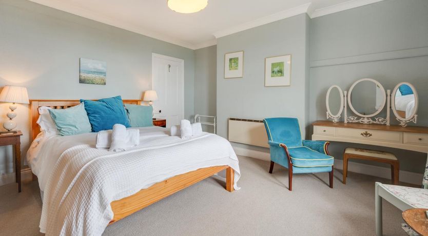 Photo of 4 Bed in Seahouses