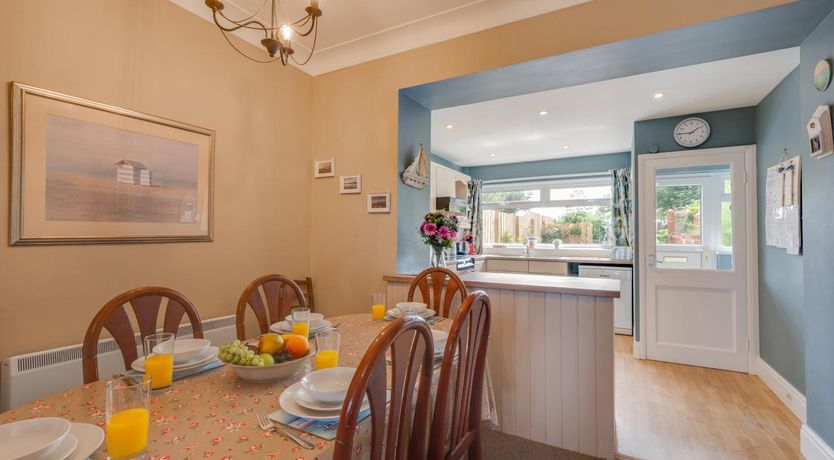 Photo of 4 Bed in Seahouses