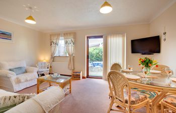 2 Bed in Sheringham Holiday Home