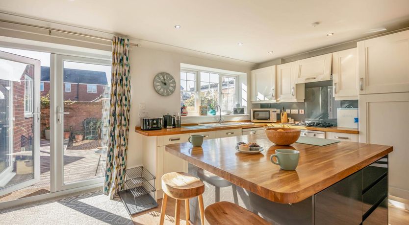 Photo of 4 Bed in Seahouses