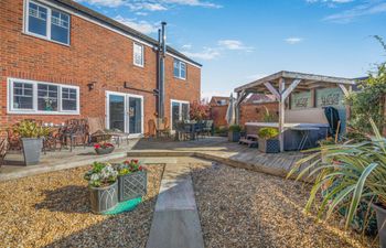 4 Bed in Seahouses Holiday Home