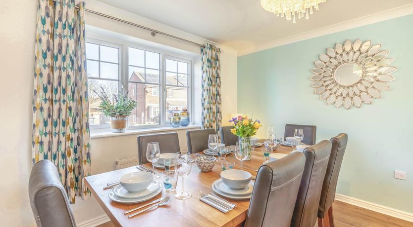 Photo of 4 Bed in Seahouses