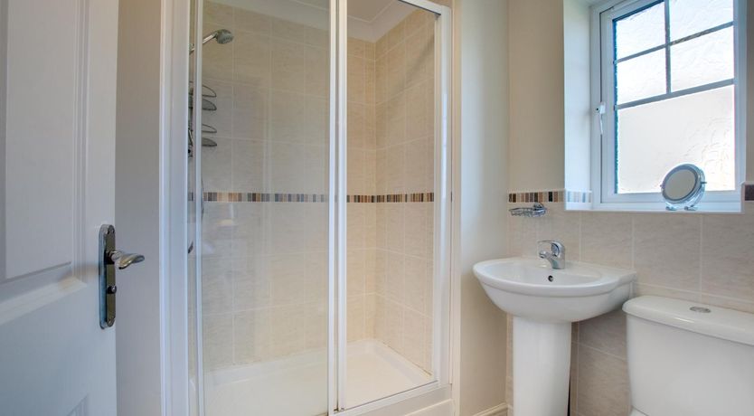 Photo of 6 Bed in Seahouses