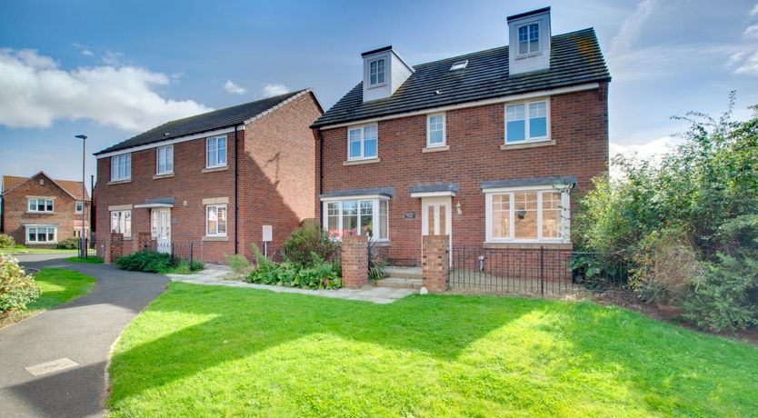 Photo of 6 Bed in Seahouses