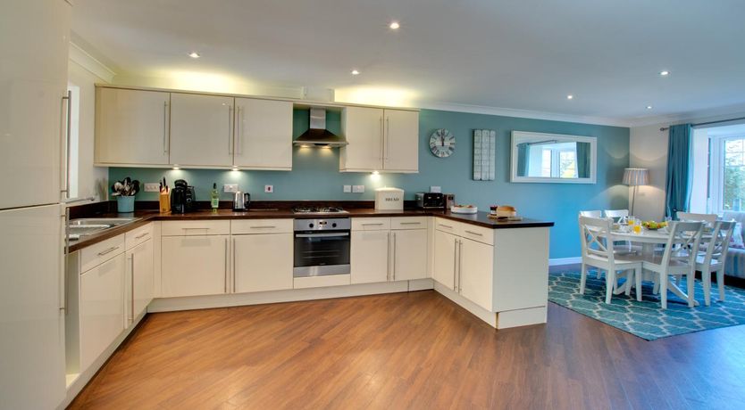 Photo of 6 Bed in Seahouses