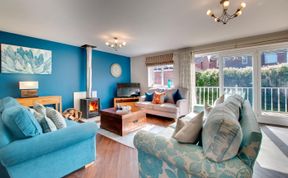 Photo of 6 Bed in Seahouses