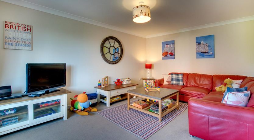 Photo of 6 Bed in Seahouses