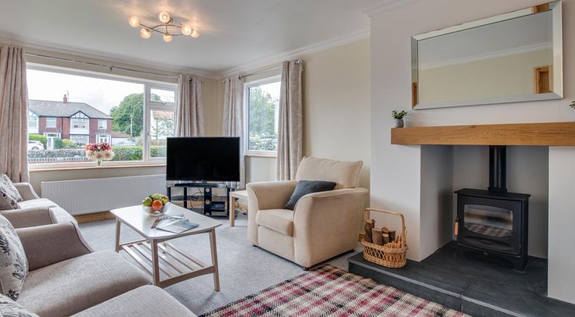 Photo of 4 Bed in Whitby