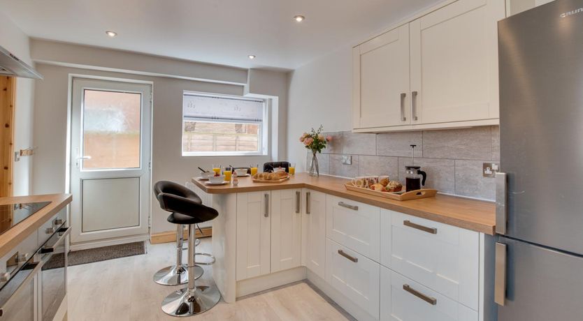Photo of 4 Bed in Whitby