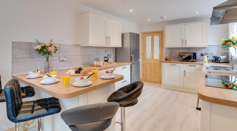 Photo of 4 Bed in Whitby